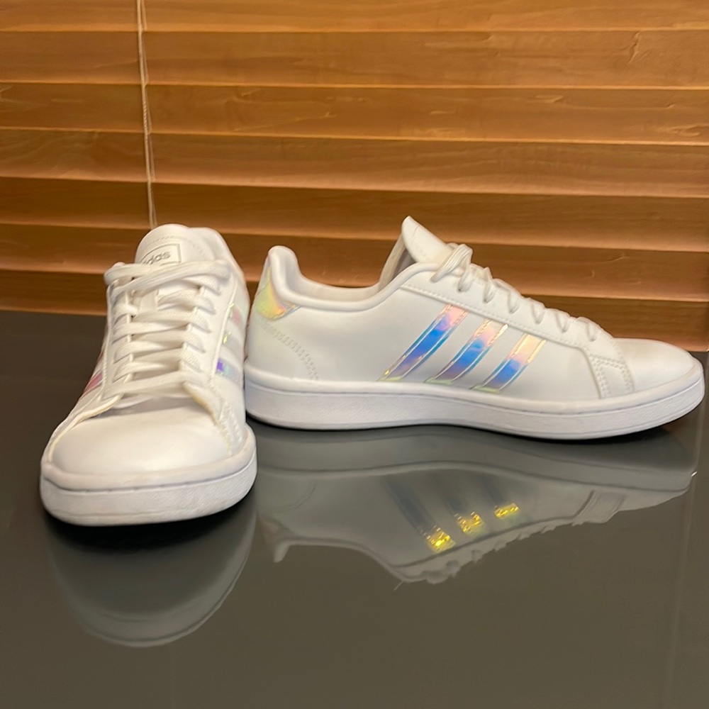 Women’s Adidas Cloudfoam Comfort Sneakers Size 7.5
